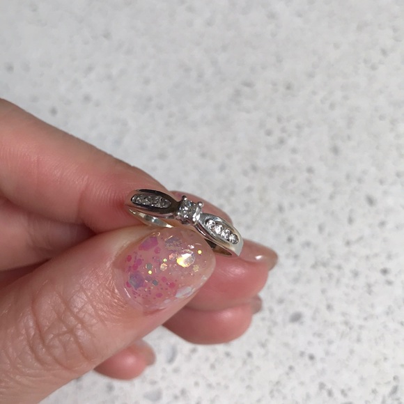 Diamonds and white gold ring - Picture 2 of 4